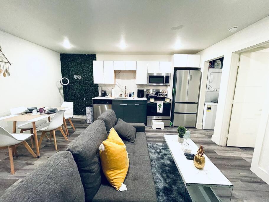 댈러스 Luxe Travel Retreat Near Deep Ellum 아파트 외부 사진